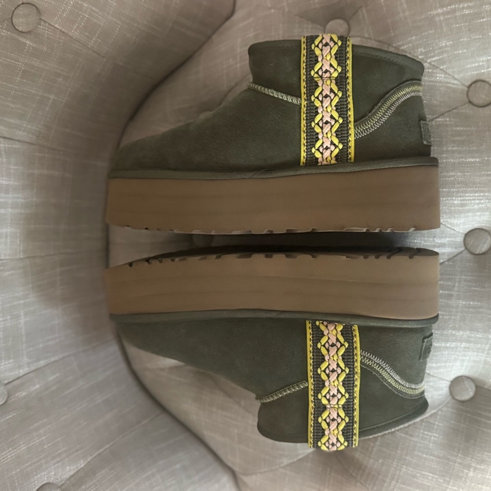 Ugg Classic Ultra Mini Braid Platform - Picture 5 of 8